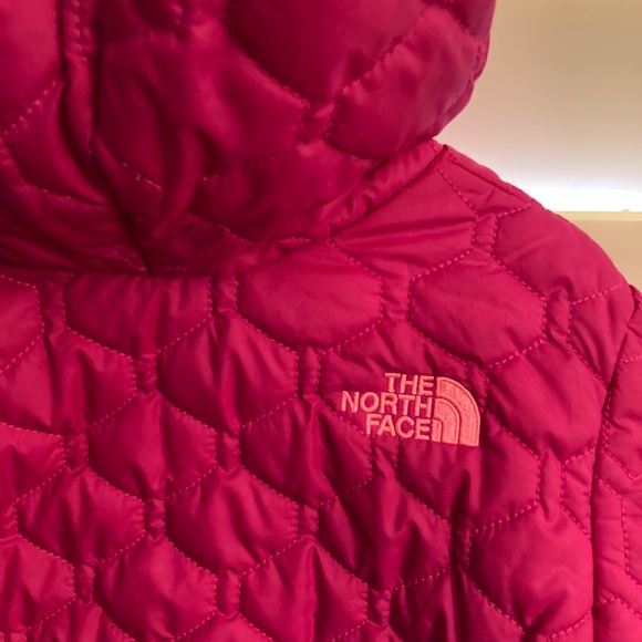 The North Face Reversible Aqua/Pink Puffer for Girls Size 0-3M Outdoor ~ Winter! - Picture 5 of 5
